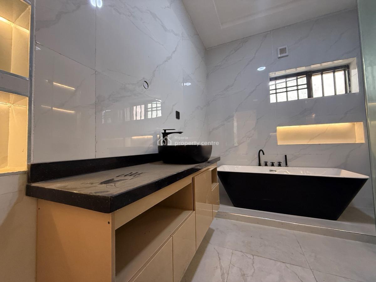 5 Bedroom Detached Available, Lekki Phase 2, Lekki, Lagos, Detached Duplex for Sale