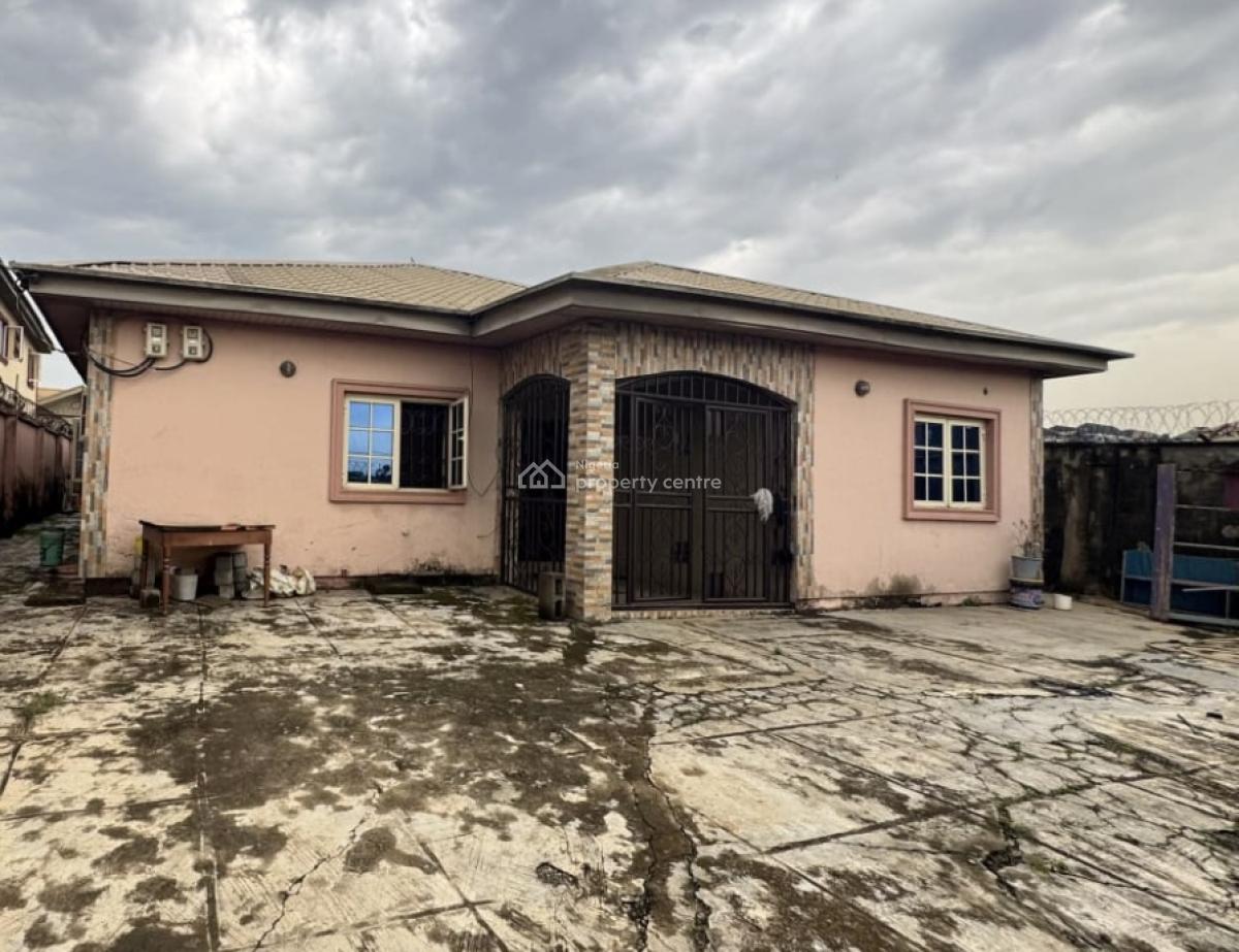 Spacious Bungalow on a Full Plot, Ojodu, Lagos, Detached Bungalow for Sale