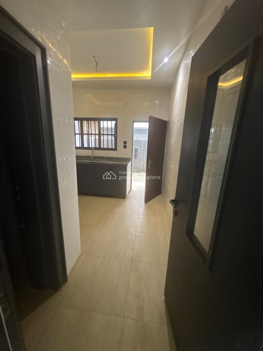 Standard 4-bedroom Duplex, Von Axis, Lugbe District, Abuja, Semi-detached Duplex for Rent