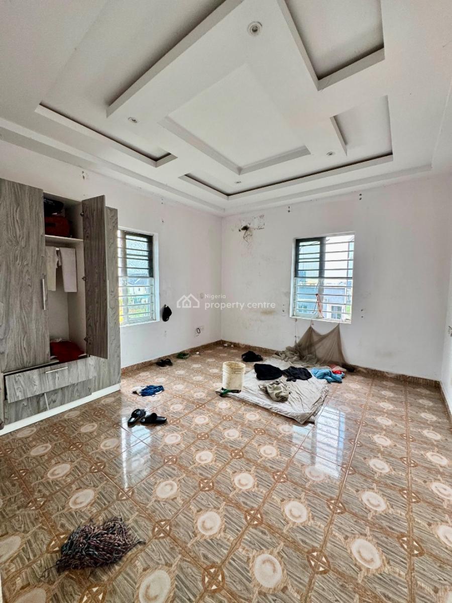Luxury in Heart Built Upstairs, Sangotedo, Ajah, Lagos, Flat / Apartment for Rent