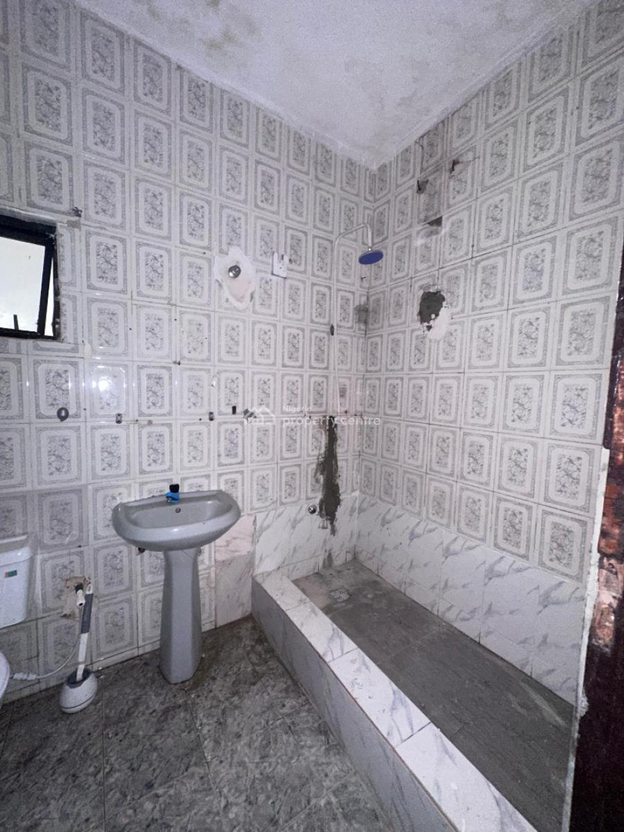 Decently Finished 1bedroom Apartment in Lekki Phase 1, Lekki Phase One ,lekki ,lagos ,nigeria, Lekki Phase 1, Lekki, Lagos, Mini Flat (room and Parlour) for Rent