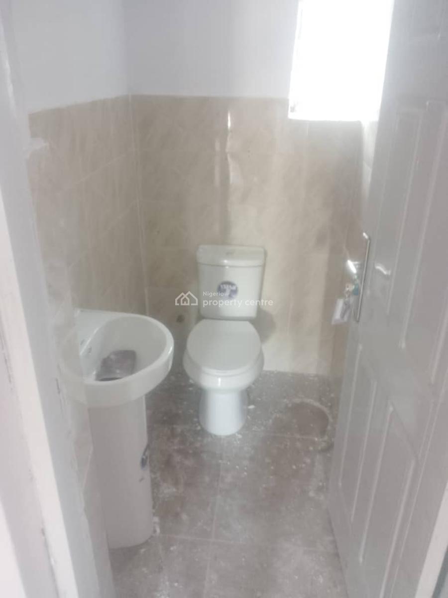 Luxurious 3 Bedroom Flat, Ogombo, Ajah, Lagos, Flat / Apartment for Rent