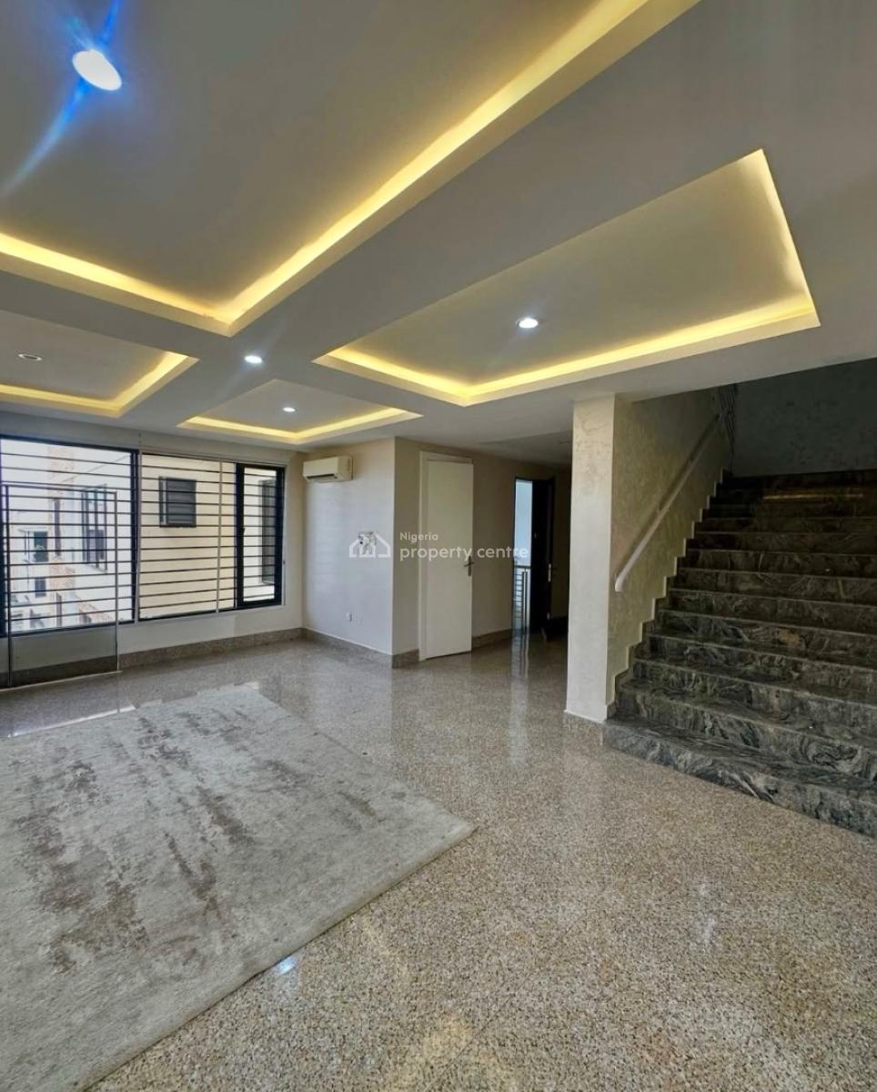 Well Built Fully Serviced 3 Bedroom Apartment with Bq, Lekki Phase 1, Lekki, Lagos, Flat / Apartment for Rent