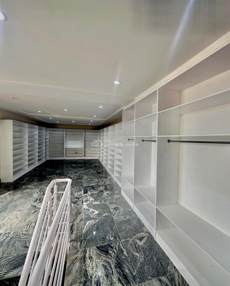 Well Built Fully Serviced 3 Bedroom Apartment with Bq, Lekki Phase 1, Lekki, Lagos, Flat / Apartment for Rent