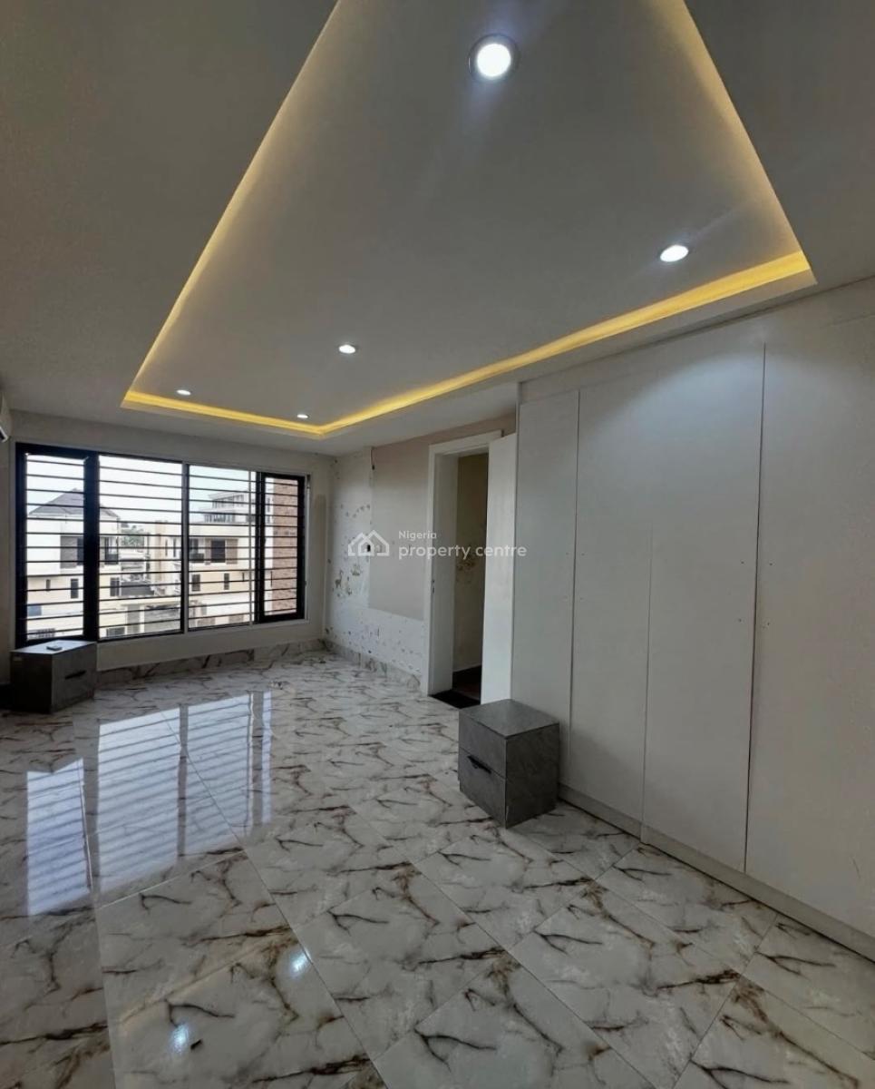 Well Built Fully Serviced 3 Bedroom Apartment with Bq, Lekki Phase 1, Lekki, Lagos, Flat / Apartment for Rent
