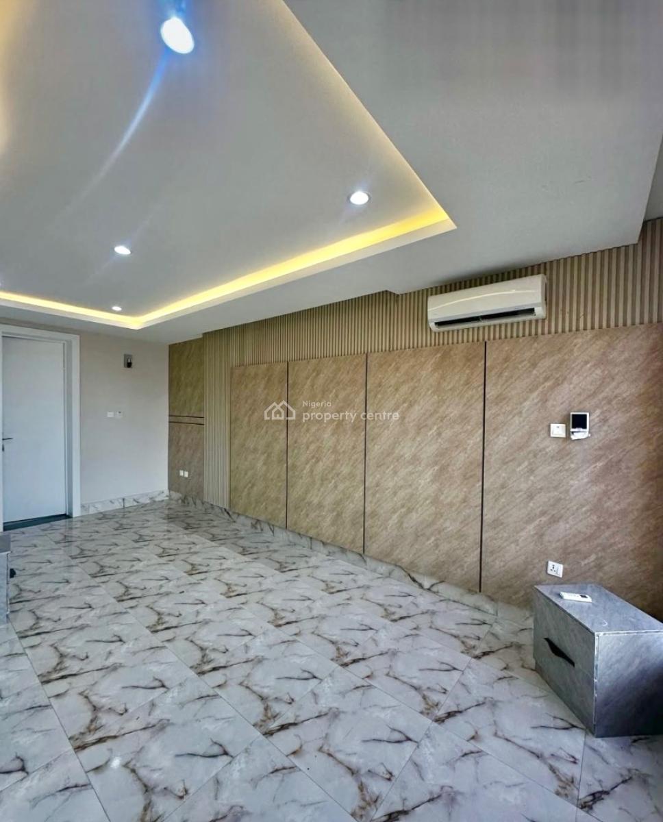 Well Built Fully Serviced 3 Bedroom Apartment with Bq, Lekki Phase 1, Lekki, Lagos, Flat / Apartment for Rent