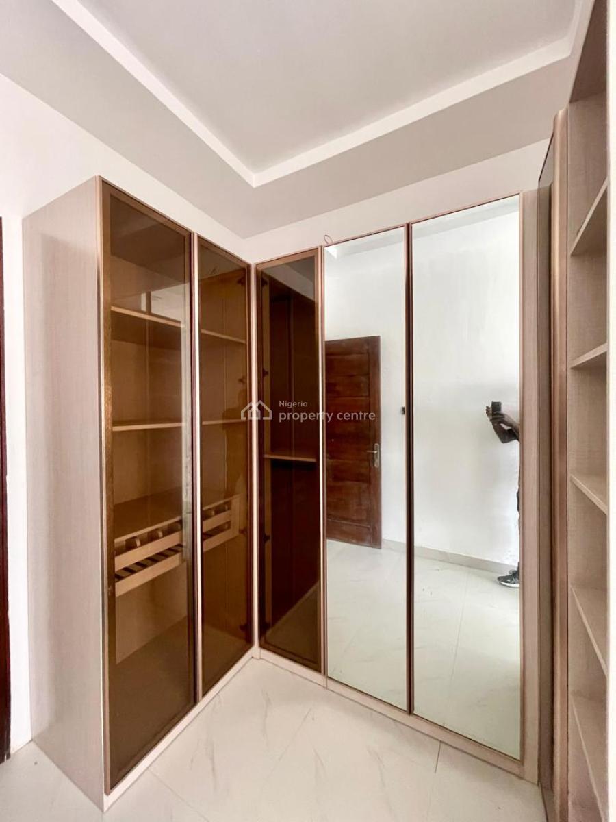 Spacious 4 Bed Semi-detached Duplex with Bq**️, Ologolo Lekki Lagos, Lekki, Lagos, Semi-detached Duplex for Sale
