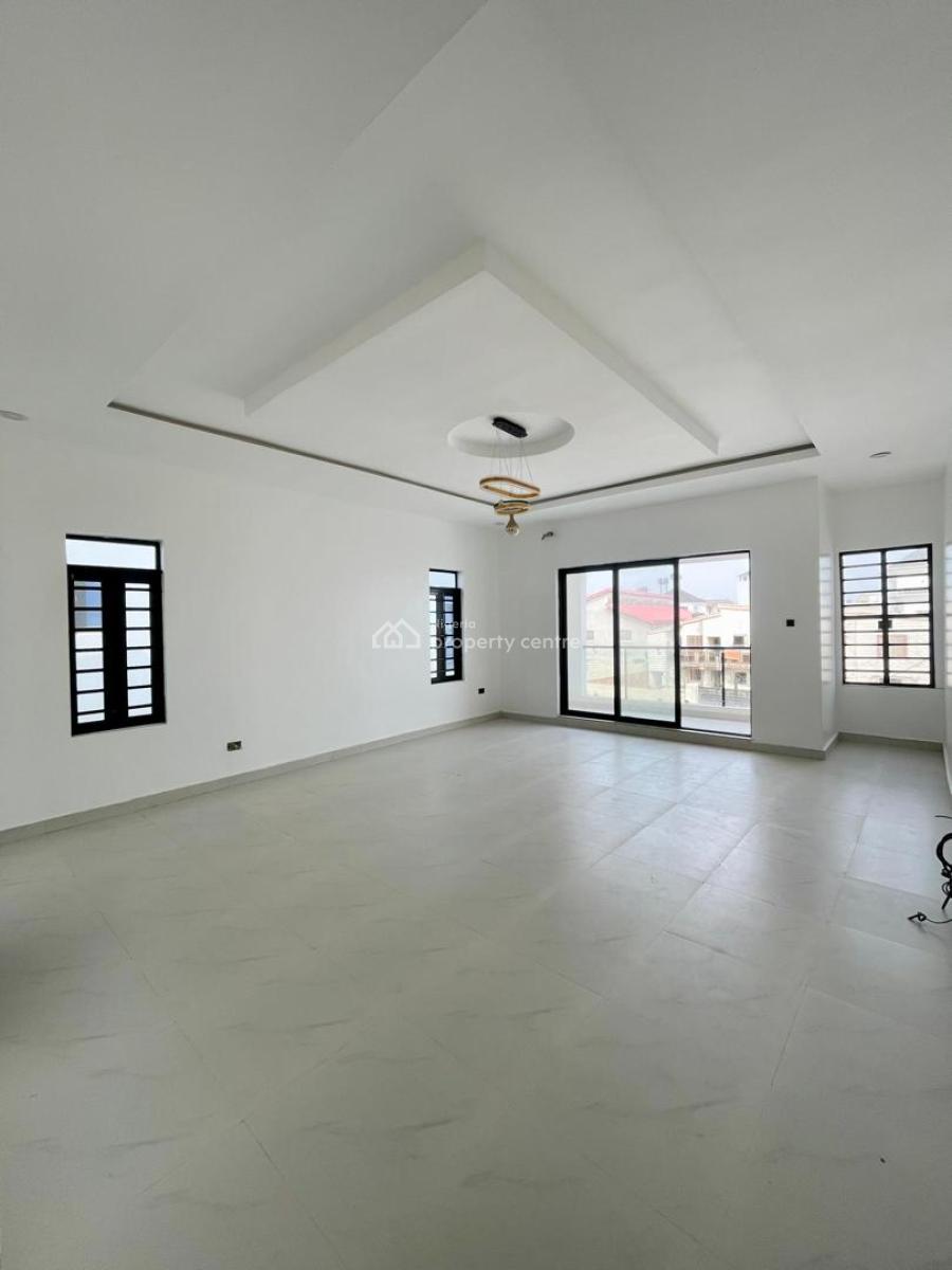 Spacious 4 Bed Semi-detached Duplex with Bq**️, Ologolo Lekki Lagos, Lekki, Lagos, Semi-detached Duplex for Sale