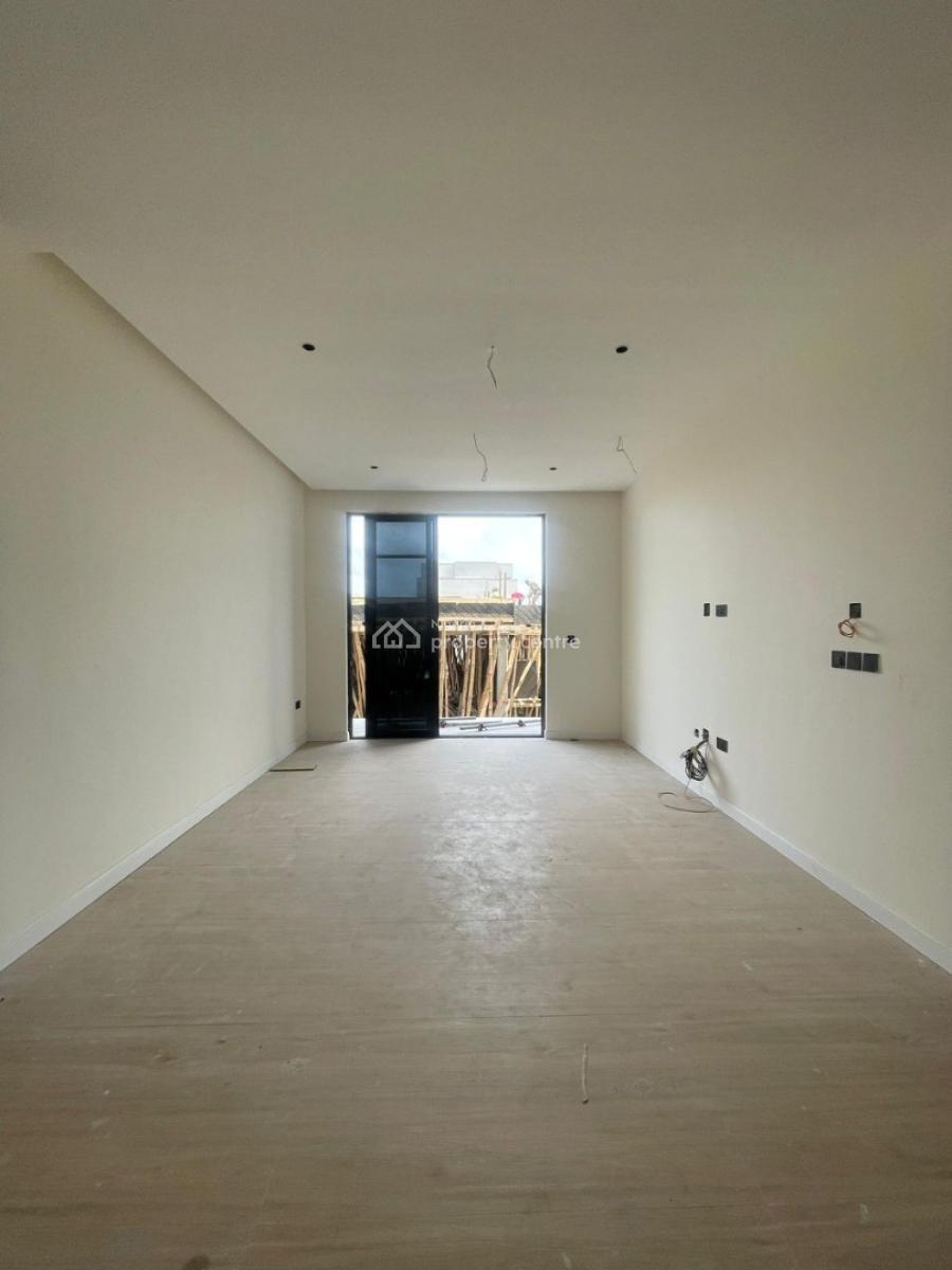 Built 2  Bed Apartment with Elevator, Gym Swimming Pool and*️, Lekki Phase 1 Lagos, Lekki Phase 1, Lekki, Lagos, Flat / Apartment for Sale