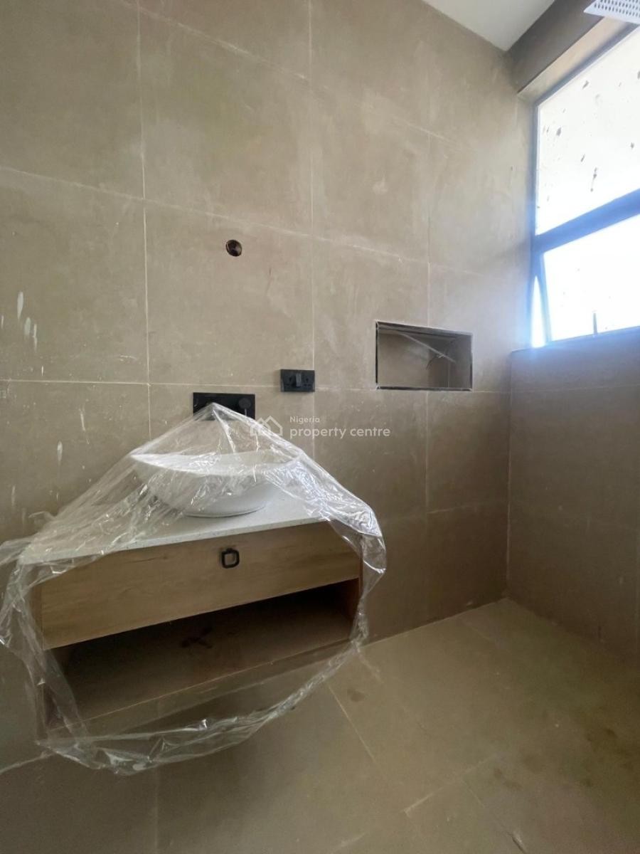 Built 2  Bed Apartment with Elevator, Gym Swimming Pool and*️, Lekki Phase 1 Lagos, Lekki Phase 1, Lekki, Lagos, Flat / Apartment for Sale