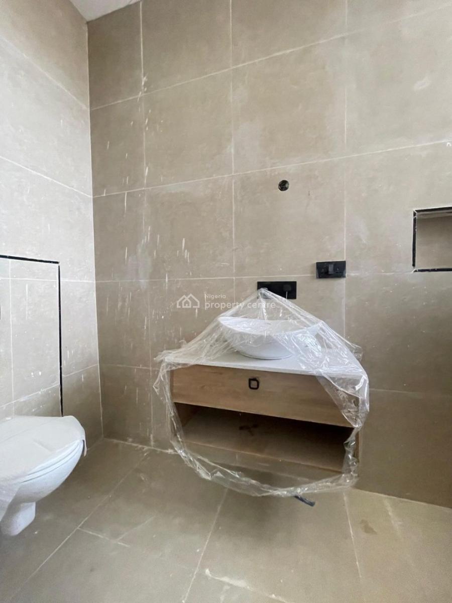 Built 2  Bed Apartment with Elevator, Gym Swimming Pool and*️, Lekki Phase 1 Lagos, Lekki Phase 1, Lekki, Lagos, Flat / Apartment for Sale