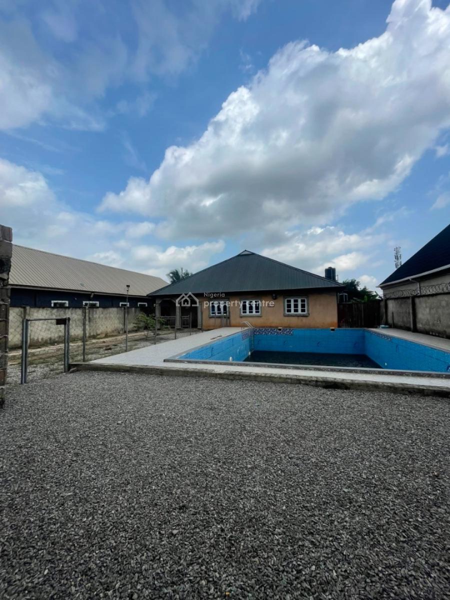 Well Built 3 Bedrolm Bungalow with Pool, Well Built 3 Bedroon Bungalow with Cctv.swimming Pool in Ogijo Ikorodu, Ebute, Ikorodu, Lagos, Detached Bungalow for Sale