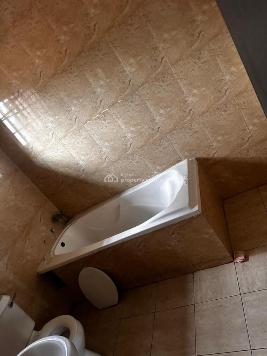 5 Bedroom Fully Detached with 2 Bq, Lekki Phase 1, Lekki, Lagos, Commercial Property for Rent