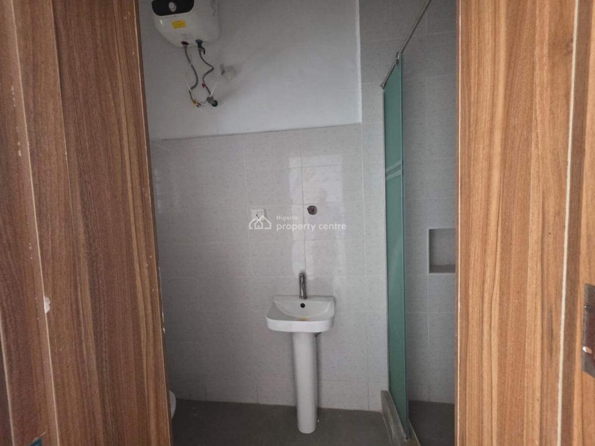 Amazingly Built 2  Bed Apartment with Elevator, Gym, Lekki Phase 1 Lagos, Lekki Phase 1, Lekki, Lagos, Flat / Apartment for Sale