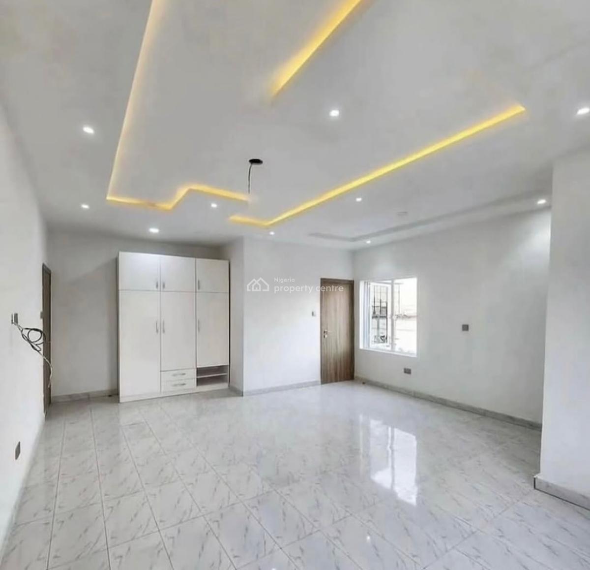 Spacious Serviced 3 Bedroom Apartment, Osapa, Lekki, Lagos, Flat / Apartment for Rent