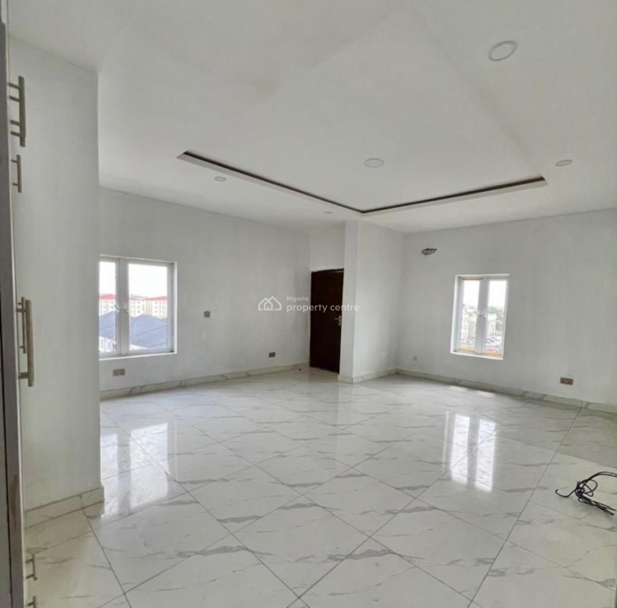 Spacious Serviced 3 Bedroom Apartment, Osapa, Lekki, Lagos, Flat / Apartment for Rent