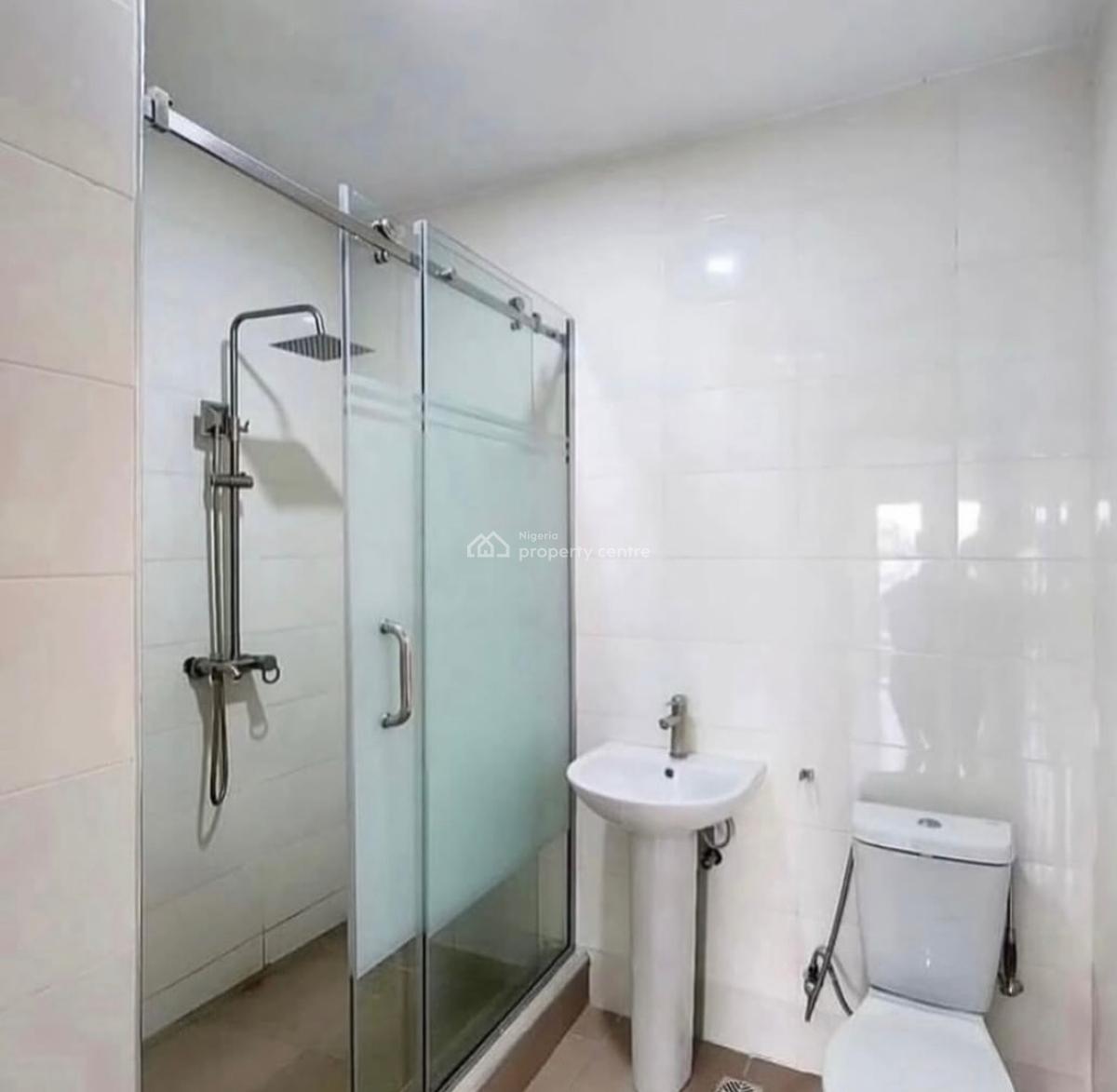 Spacious Serviced 3 Bedroom Apartment, Osapa, Lekki, Lagos, Flat / Apartment for Rent