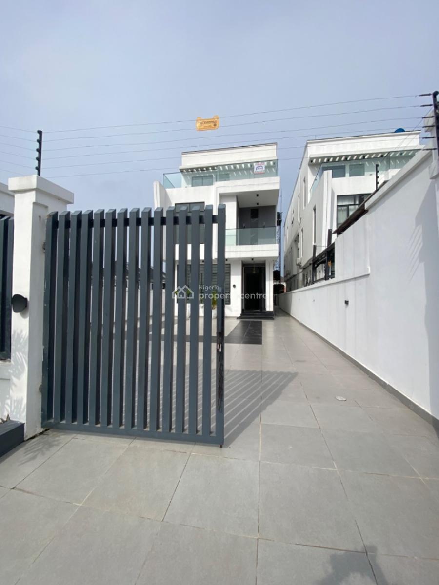 a Contemporary 5 Bedrooms Standard Alone Duplex, Lekki :gated Estate, Lekki Phase 1, Lekki, Lagos, Detached Duplex for Sale