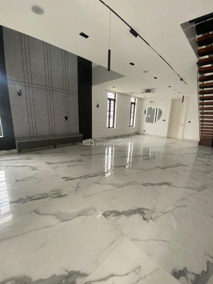 a Contemporary 5 Bedrooms Standard Alone Duplex, Lekki :gated Estate, Lekki Phase 1, Lekki, Lagos, Detached Duplex for Sale