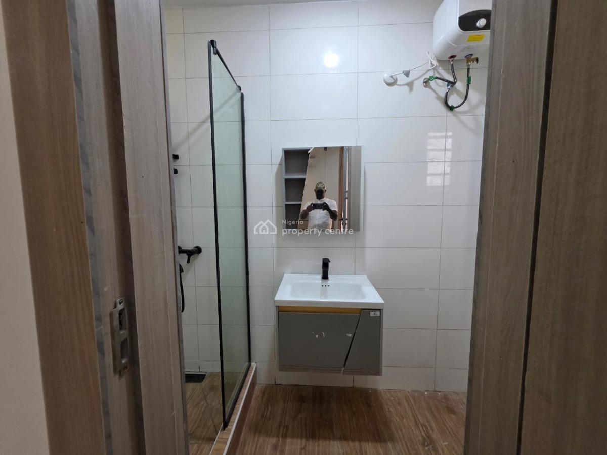 Built 2 Bedroom Apartment Fully Furnished Apartment with Elevator, Lekki Phase 1 Lagos, Lekki Phase 1, Lekki, Lagos, Flat / Apartment for Sale