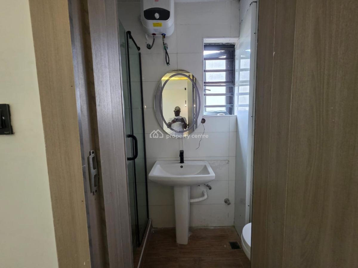 Built 2 Bedroom Apartment Fully Furnished Apartment with Elevator, Lekki Phase 1 Lagos, Lekki Phase 1, Lekki, Lagos, Flat / Apartment for Sale