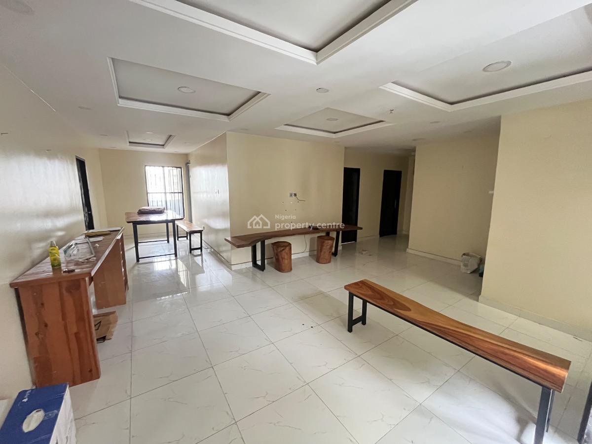 Spacious 3 Bedroom Apartment in a Secured and Flood Free Neighborhood., Ilasan, Ikate, Lekki, Lagos, Flat / Apartment for Rent