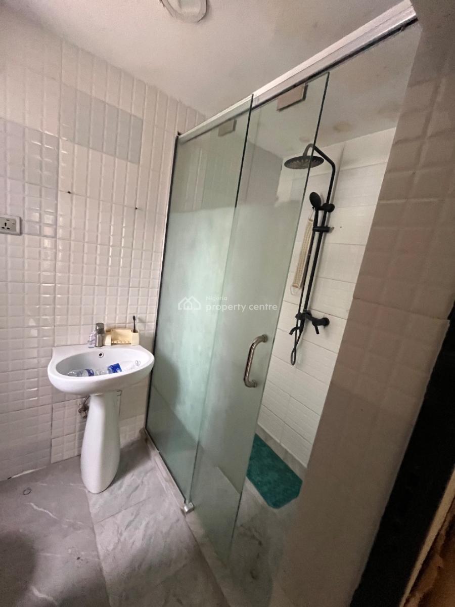 Spacious 3 Bedroom Apartment in a Secured and Flood Free Neighborhood., Ilasan, Ikate, Lekki, Lagos, Flat / Apartment for Rent