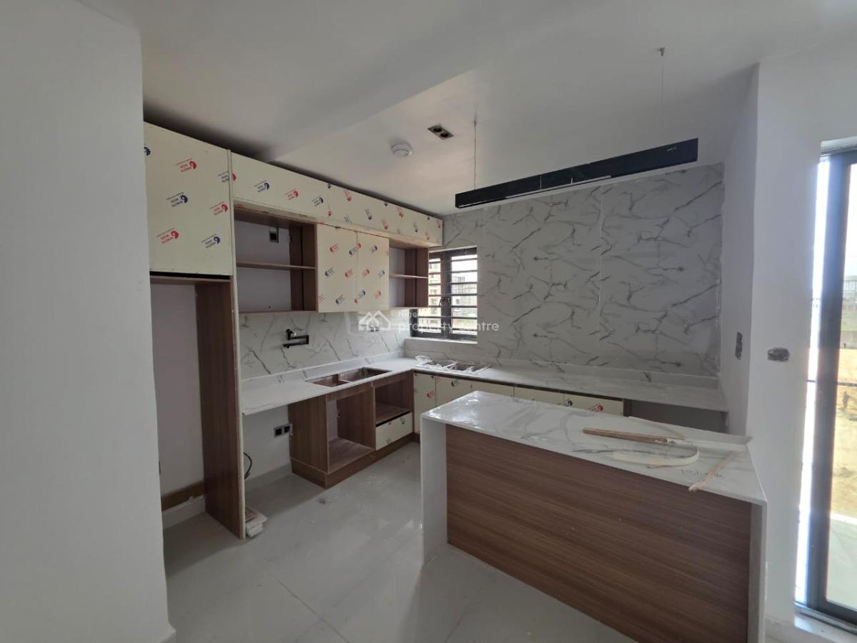 3 Bedroom Apartment with Elevator, Gym Swimming Pool and*️, Lekki Phase 1 Lagos, Lekki Phase 1, Lekki, Lagos, Flat / Apartment for Sale