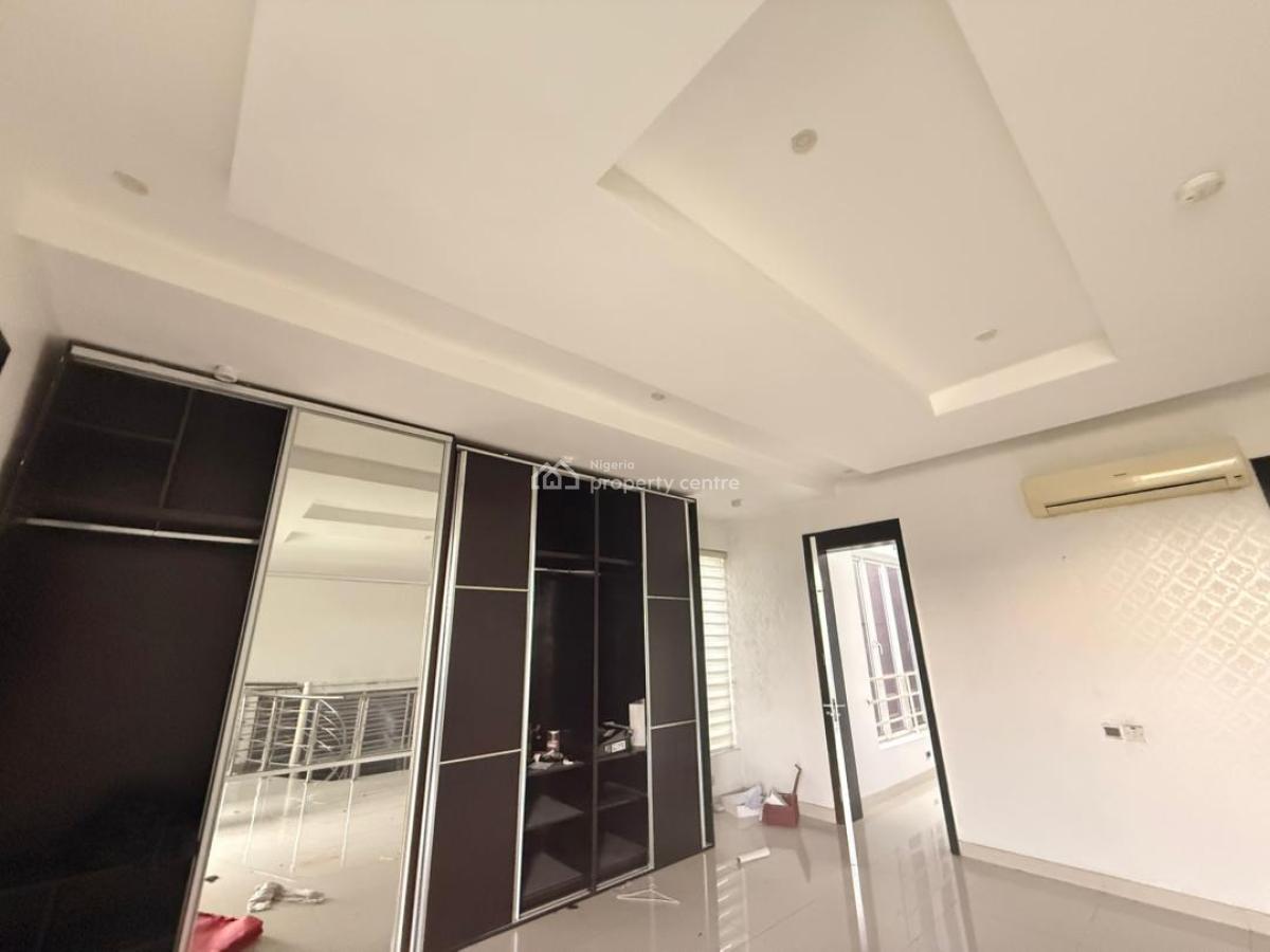 5 Bedrooms - Inbuilt Service Quarters - Spacious Living, 501 Close, Off 5th Avenue, Banana Island, Ikoyi  Property Details • 5, Banana Island, Ikoyi, Lagos, Detached Duplex for Rent