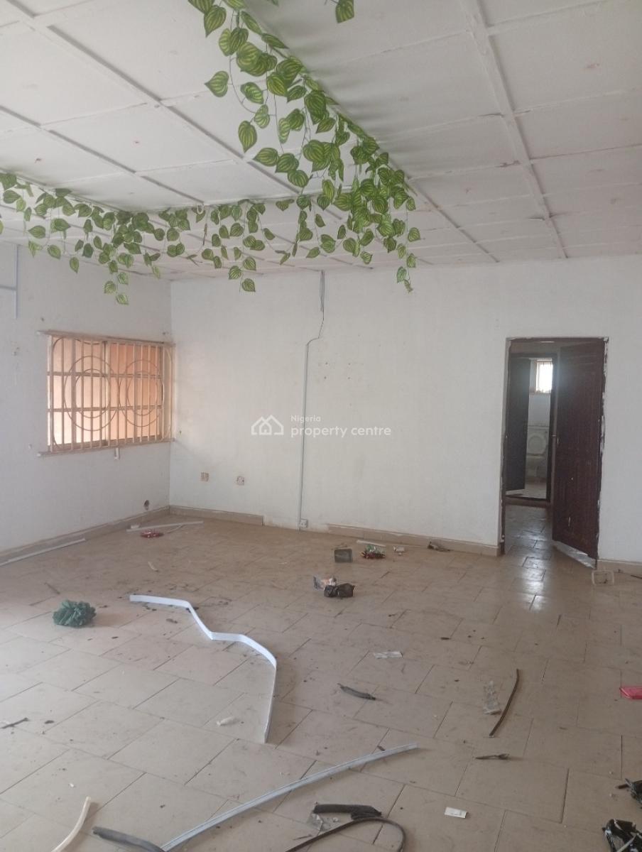 Spacious 3 Bedroom Office Space on 2nd Floor, Off Akowonjo Road Bakery Bus Stop, Akowonjo, Alimosho, Lagos, Commercial Property for Rent