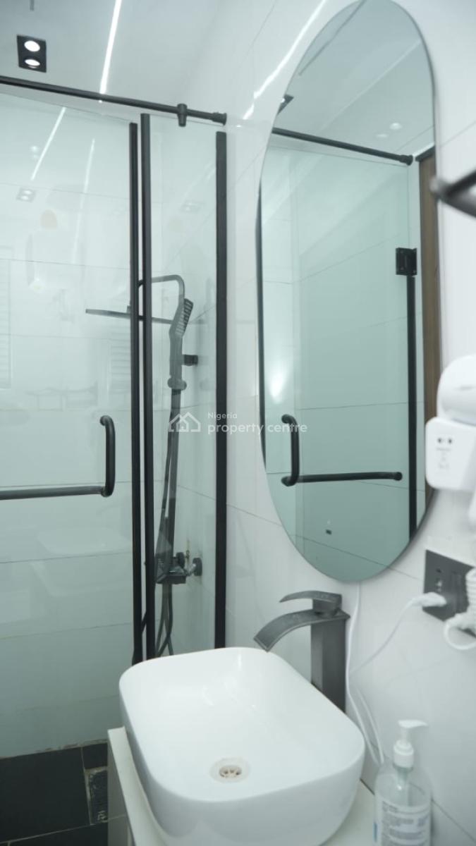 Fully Furnished 2 Bedroom Apartment in a Secured Neighborhood, Ilasan, Ikate, Lekki, Lagos, Flat / Apartment for Rent