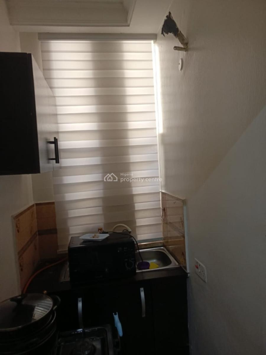Unfurnished Single Serviced Roomself in Victoria Island, Off Eko Hotel, Victoria Island (vi), Lagos, Flat / Apartment for Rent