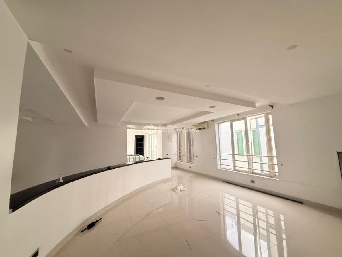 a Spacious 5 Bedroom Detached House with Inbuilt Service Quarters, St, 501 Close, Off 5th Avenue, Banana Island, Ikoyi, Ikoyi, Lagos, Detached Duplex for Rent