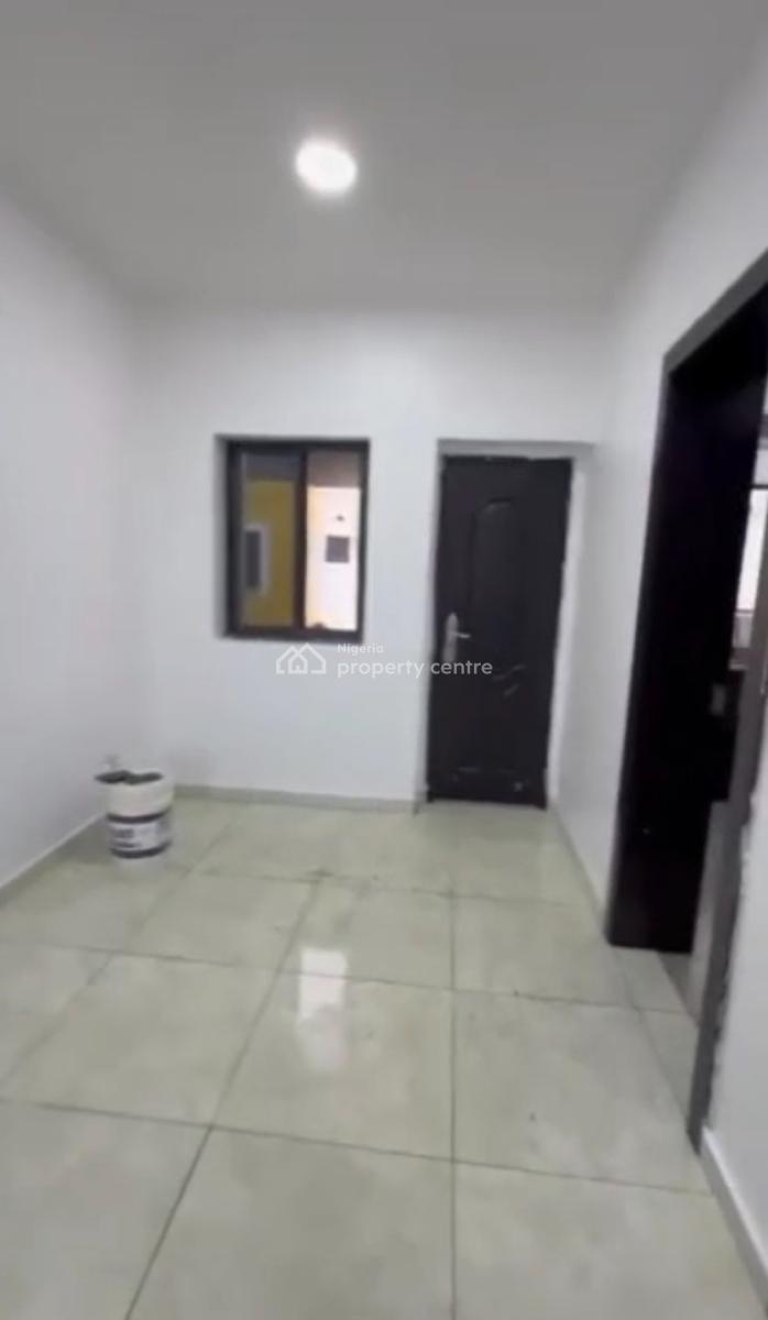 Nicely Finished 3 Bedrooms Block of Flat Serviced Apartment, Beechwood Park Estate Lakowe Lake Golf, Lakowe, Ibeju Lekki, Lagos, Flat / Apartment for Rent