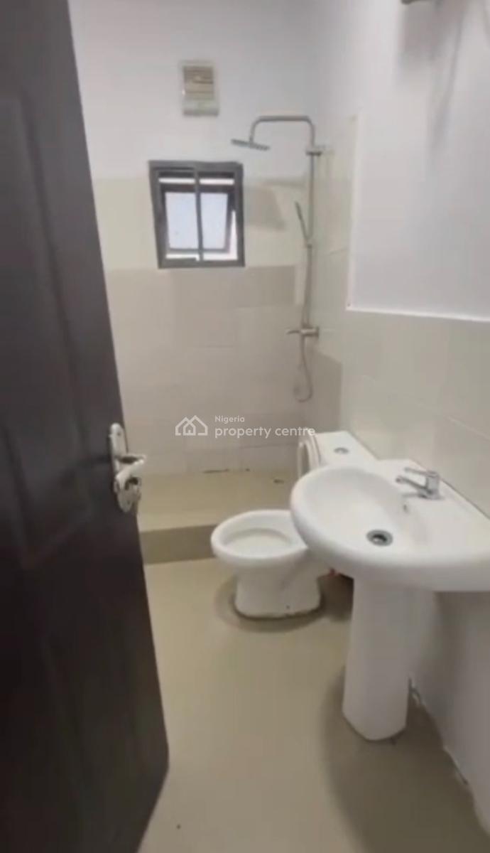 Nicely Finished 3 Bedrooms Block of Flat Serviced Apartment, Beechwood Park Estate Lakowe Lake Golf, Lakowe, Ibeju Lekki, Lagos, Flat / Apartment for Rent