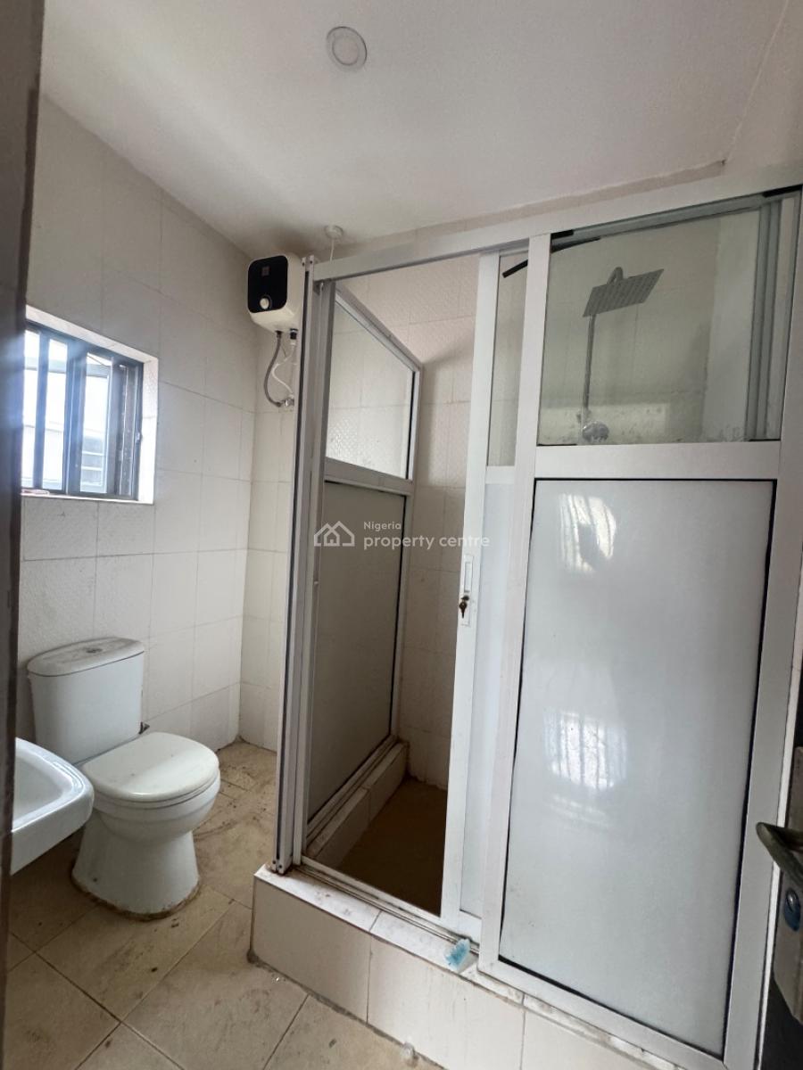 Well Maintained 2 Bedroom Flat, Sangotedo, Ajah, Lagos, Flat / Apartment for Rent