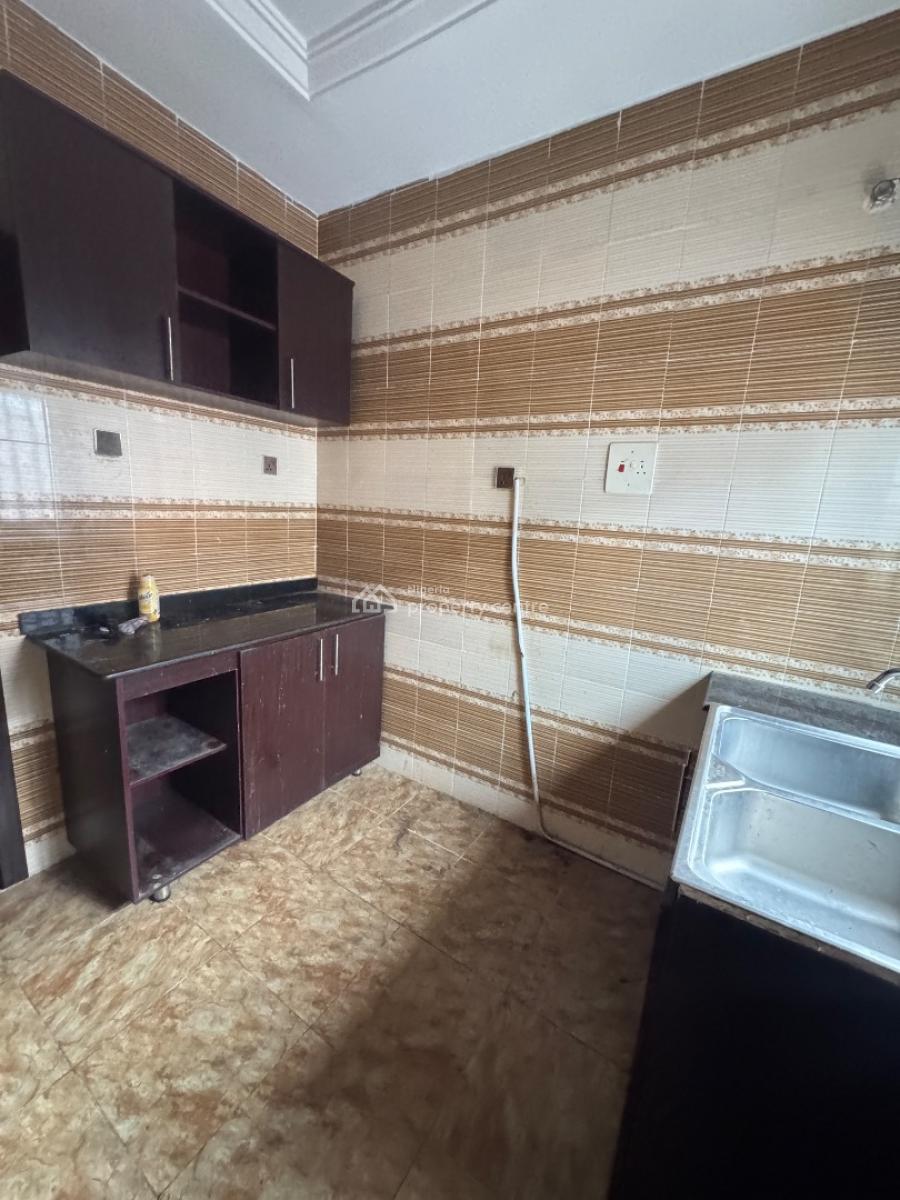 Well Maintained 2 Bedroom Flat, Sangotedo, Ajah, Lagos, Flat / Apartment for Rent