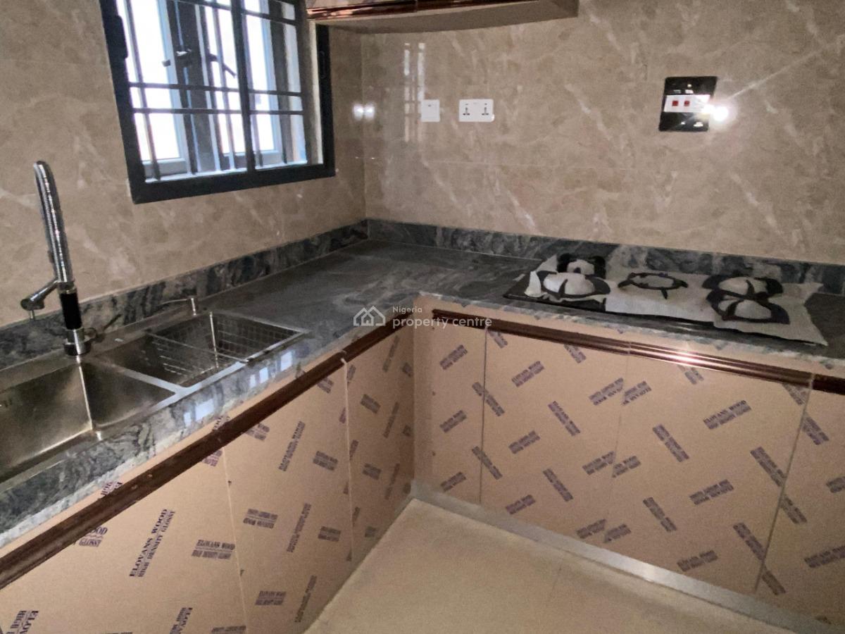 Newly-built 4 Bedroom Semi- Detached Duplex with Bq and Extra Room, Guzape District, Abuja, Semi-detached Duplex for Rent
