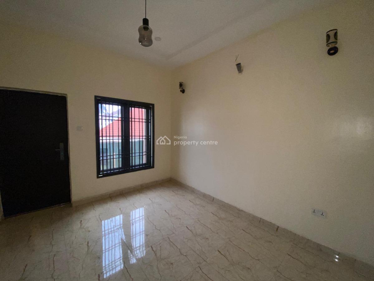 Newly-built 4 Bedroom Semi- Detached Duplex with Bq and Extra Room, Guzape District, Abuja, Semi-detached Duplex for Rent