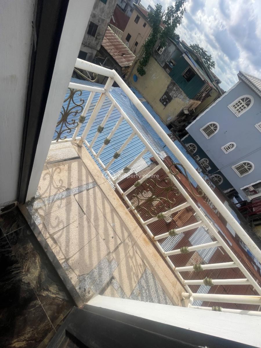 Neatly Used One Bedroom, Yaba, Yaba, Lagos, Mini Flat (room and Parlour) for Rent