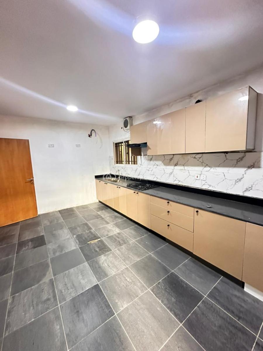 Lovely Spacious 3 Bedroom + Bq Available, Lekki Proper, Lekki Phase 1, Lekki, Lagos, Flat / Apartment for Rent