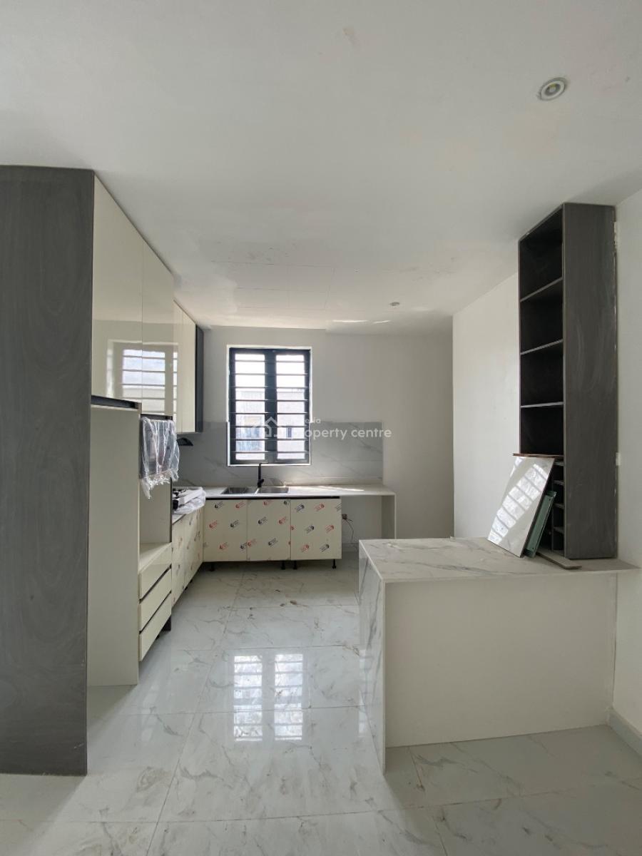 Newly Built 3 Bed with 1bq, Lekki Phase1, Lekki Phase 1, Lekki, Lagos, Flat / Apartment for Sale