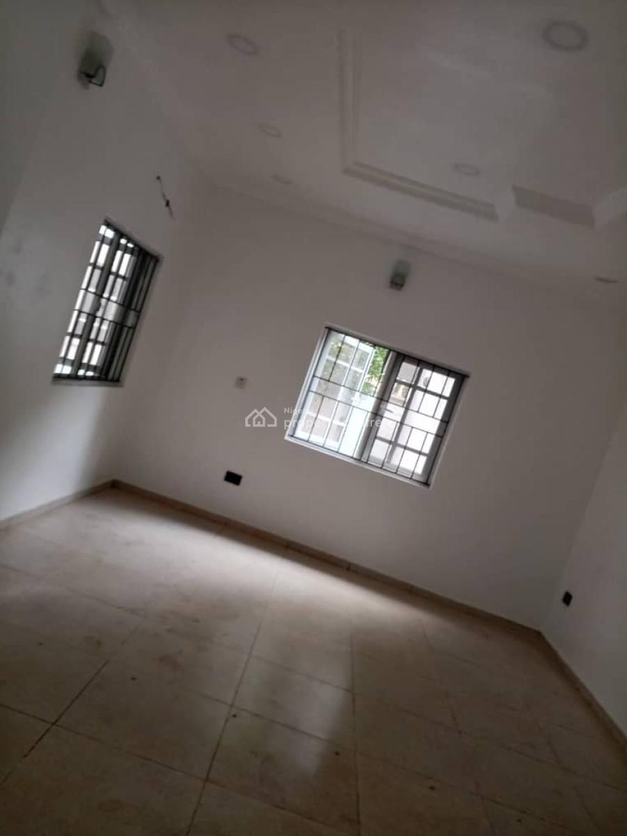 Self Serviced 2 Bedrooms Terrace Duplex, Lekki Phase 1, Lekki, Lagos, Terraced Duplex for Rent