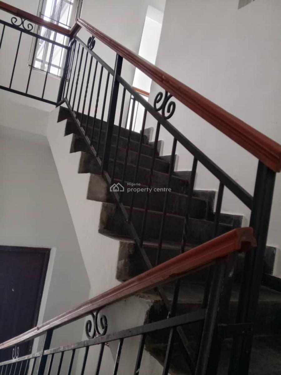 Self Serviced 2 Bedrooms Terrace Duplex, Lekki Phase 1, Lekki, Lagos, Terraced Duplex for Rent