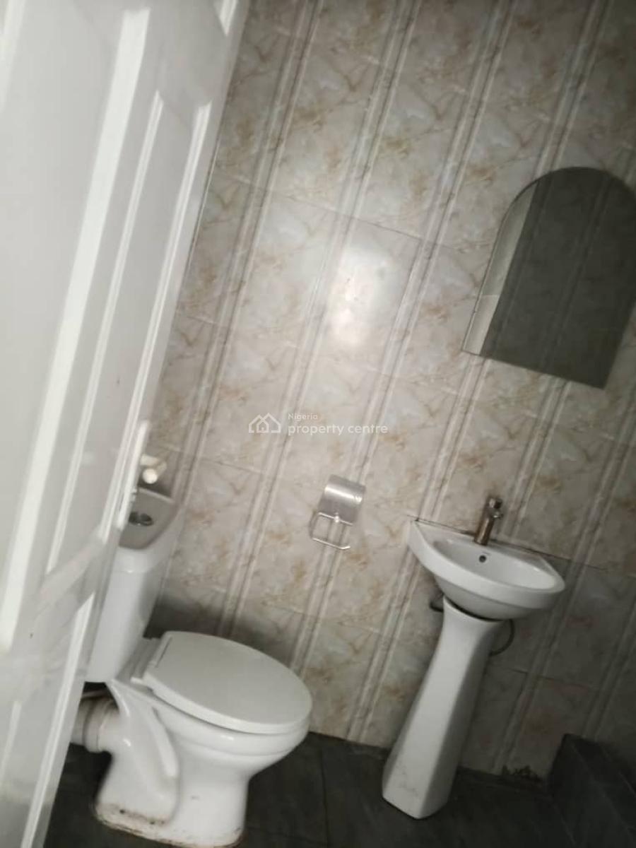 Self Serviced 2 Bedrooms Terrace Duplex, Lekki Phase 1, Lekki, Lagos, Terraced Duplex for Rent