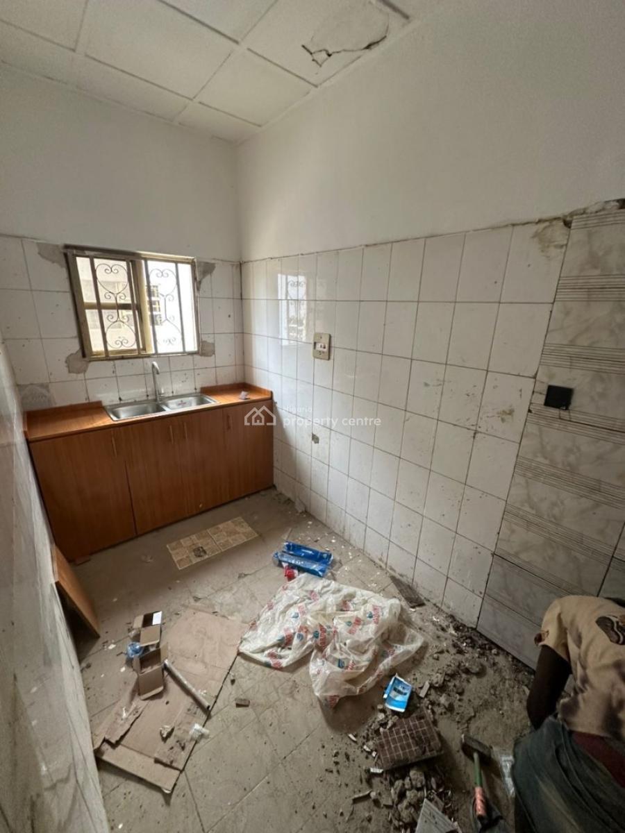 a Sweet One Bedroom Apartment in a Good Neighborhood, Off 69 Road 6th Avenue Gwarinpa, Gwarinpa, Abuja, Mini Flat (room and Parlour) for Rent