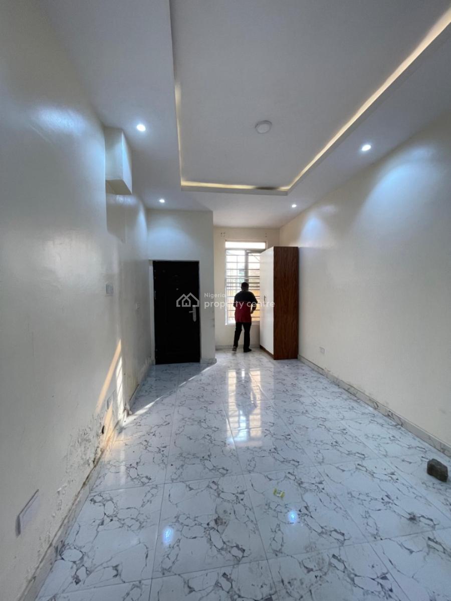 1 Room Self Contain  in Secured Estate, Eleganza Bus Stop, Ikota, Lekki, Lagos, House for Rent