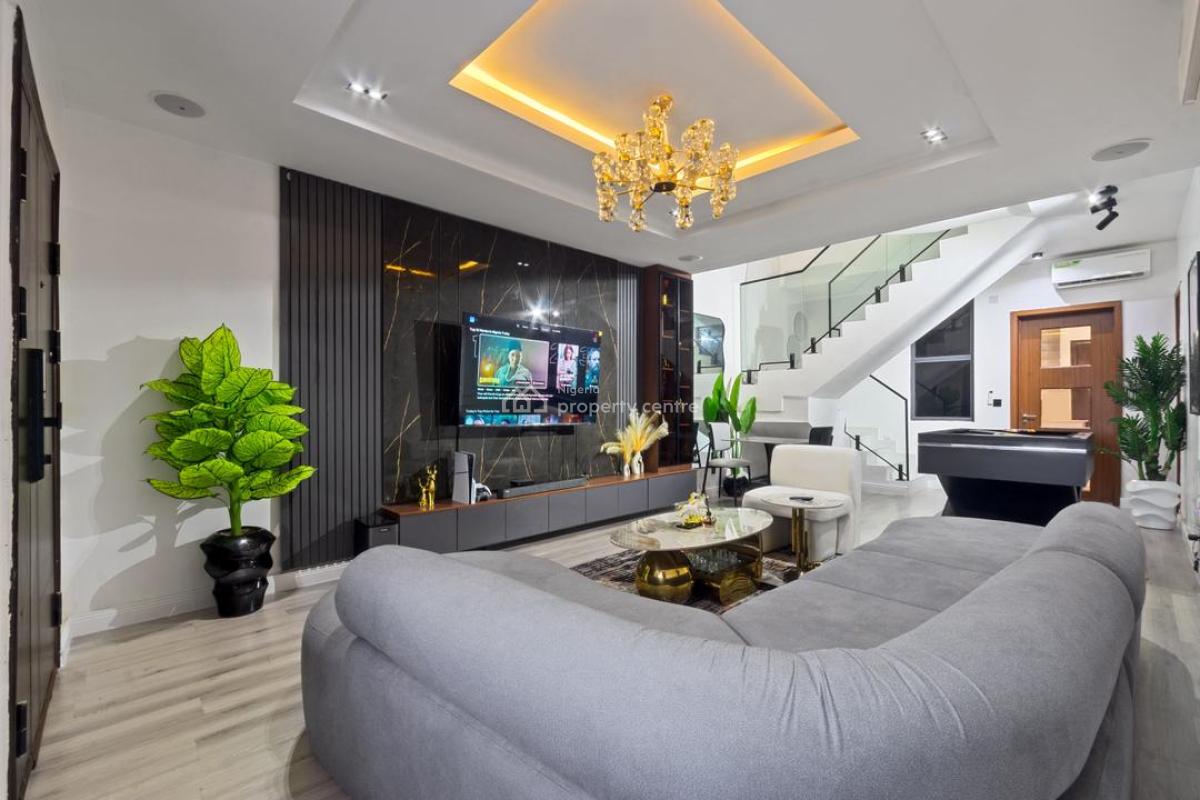Luxury 2 Bedrooom Apartment with 24/7  Security and En Suite Rooms, Amazon, Netflix,snooker Board and Ps5, Lekki Phase 1, Lekki, Lagos, Flat / Apartment Short Let
