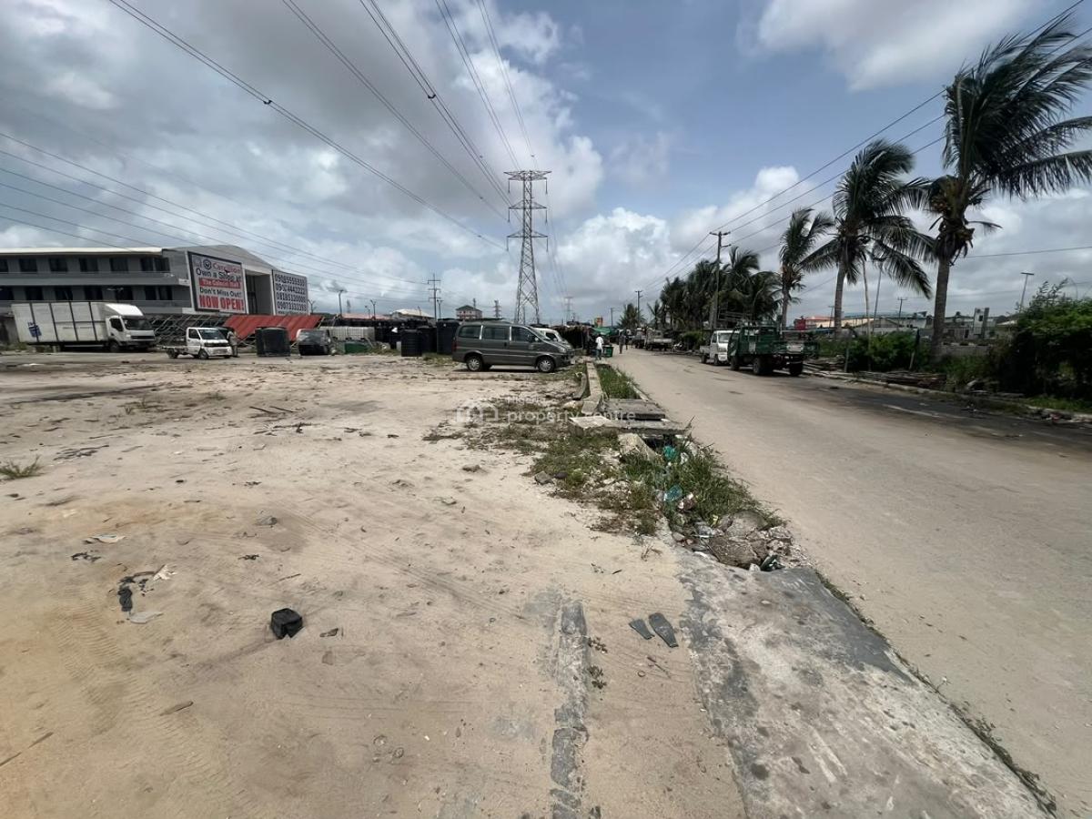 Prime Commercial Land  with a Good Title Directlfacing The Expressway, Directly Facing Lekki Epe Express, Suitable for Malls, Filling Station, Osapa, Lekki, Lagos, Commercial Land for Sale