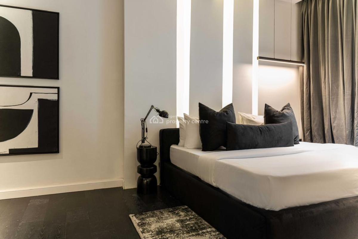 Beautiful 2 Bedrooms Apartment with Pool and Gym, Phase 1, Lekki, Lagos, Flat / Apartment Short Let